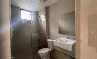 Rent to Own Executive 1 Bedroom Condo For Sale in Greenbelt Hamilton Makati CBD