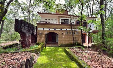 Venta de casa en exclusivo Fraccionamiento Reserva de los Encinos Teuchitlan   $9,500,000