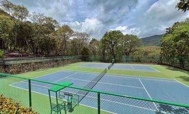 Venta de casa en exclusivo Fraccionamiento Reserva de los Encinos Teuchitlan   $9,500,000