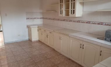¡Ubicadisima! Vendo Casa en Av Cutervo - Ica