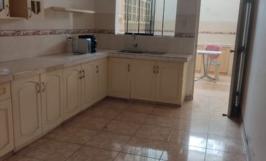 ¡Ubicadisima! Vendo Casa en Av Cutervo - Ica