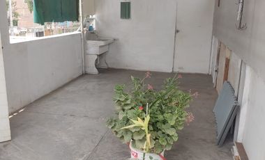¡Ubicadisima! Vendo Casa en Av Cutervo - Ica