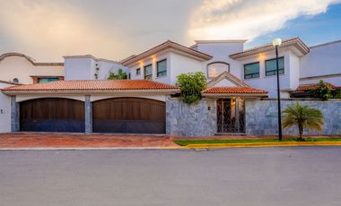 Espectacular Casa en Venta en La Concepción Zavaleta