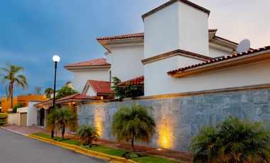 Espectacular Casa en Venta en La Concepción Zavaleta