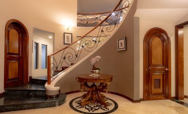 Espectacular Casa en Venta en La Concepción Zavaleta