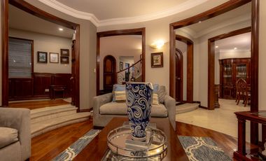 Espectacular Casa en Venta en La Concepción Zavaleta