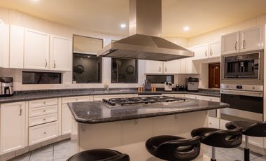 Espectacular Casa en Venta en La Concepción Zavaleta