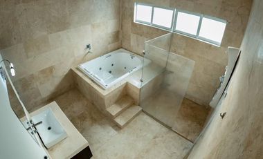VENDO CASA AL SUR DE XALAPA, SALIDA A VERACRUZ