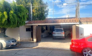 Venta de casa de 1 sola planta en Vallarta Universidad, Zapopan, Jalisco
