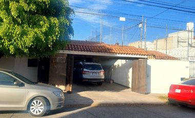 Venta de casa de 1 sola planta en Vallarta Universidad, Zapopan, Jalisco
