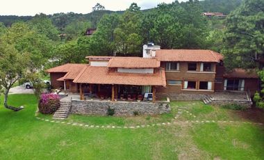 Se venden dos cabañas amuebladas en el Fraccionamiento Contry Club		$19,000,000