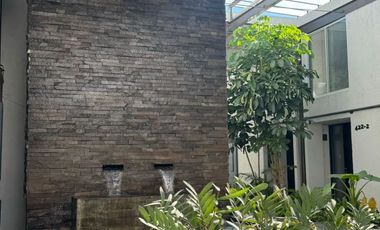 LOFT EN DOS NIVELES EN RENTA PLAZA SAN DIEGO $22,000 CON MANT. DISPONIBLE MARZO 2025