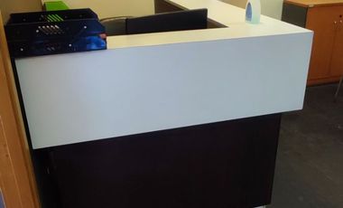Oficina Remodelada en Venta – Providencia, a Pasos del Metro Los Leones