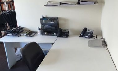 Oficina Remodelada en Venta – Providencia, a Pasos del Metro Los Leones