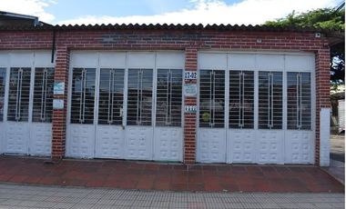 VENTA LOCAL ESQUINERO PATIOS