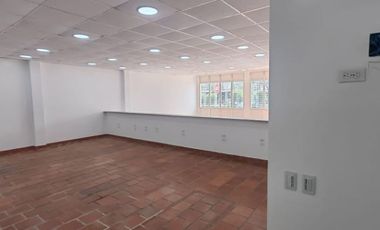 VENTA LOCAL ESQUINERO PATIOS
