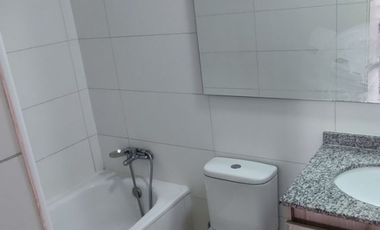 Departamento 1D/1B en Venta Semi Nuevo, Vista Despejada, a Pasos del Metro Hospitales