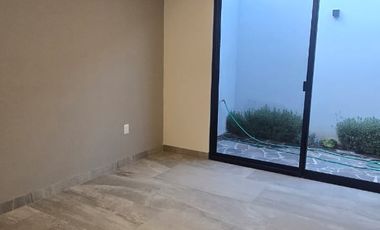 Hermosa Casa Nueva en Cañada del Refugio
