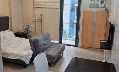 Newport Condo Unit + Parking - Only ₱6.5M! 81 Newport Boulevard, Pasay for Sale!