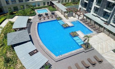 Newport Condo Unit + Parking - Only ₱6.5M! 81 Newport Boulevard, Pasay for Sale!
