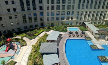 Newport Condo Unit + Parking - Only ₱6.5M! 81 Newport Boulevard, Pasay for Sale!