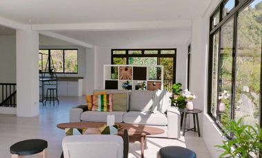 FAIRWAY VIEW HOUSE AND LOT IN ANTIPOLO
