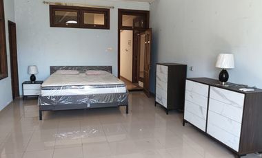 Rumah 2 Lantai Fully Furnished Dharmahusada Indah Surabaya