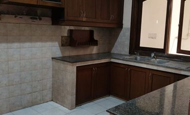 Rumah 2 Lantai Fully Furnished Dharmahusada Indah Surabaya