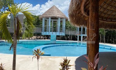 CASA SARA ¡Vive bajo el sol de Aldea Kaan en el corazón del paraíso!