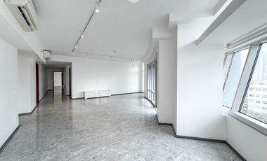 Spacious 3BR Unit - The Imperium at Capital Commons