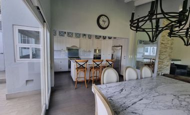 CASA EN RENTA EN EL CORAZON DE AVANDARO.