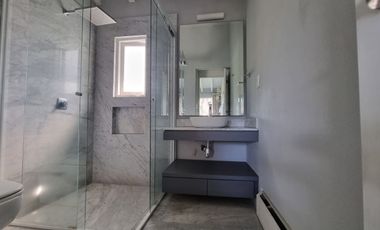 CASA EN RENTA EN EL CORAZON DE AVANDARO.