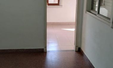 ALQUILER PH 2 AMBIENTES CON TERRAZA - MORON
