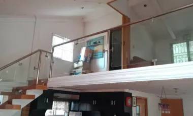 Main House and a Guest House both 2 Stories in Monterrazas Subd., Baguio Area