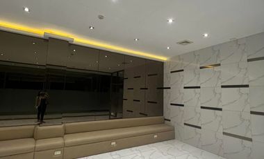 Office / Taining Center / Seminar / Showroom