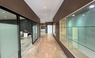 Office / Taining Center / Seminar / Showroom