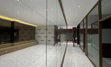 Office / Taining Center / Seminar / Showroom
