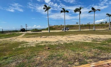 En venta exclusivo terreno frente a la laguna en Karibao, Playas