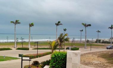 En venta exclusivo terreno frente a la laguna en Karibao, Playas