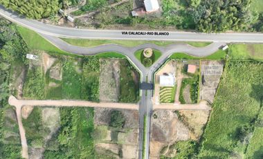Terreno en urbanización cerca de Quito