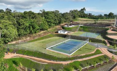 Terreno en urbanización cerca de Quito