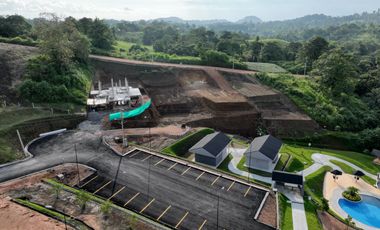 Terreno en urbanización cerca de Quito