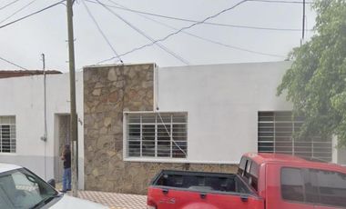 HERMOSA CASA UBICADA EN: Prisciliano Sánchez 121, Centro, 63950 Ixtlán del Río, Nay.