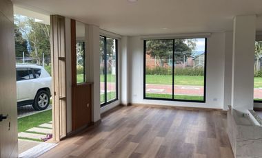 Chia arriendo hermosa casa campestre para estrenar