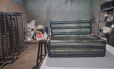 ANTICRETICO DE CASA CON NEGOCIO DE  PANADERÍA EQUIPADA