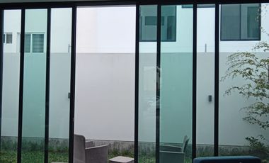 CASA EN VENTA EN VALLE IMPERIAL COTO 21
