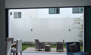 CASA EN VENTA EN VALLE IMPERIAL COTO 21