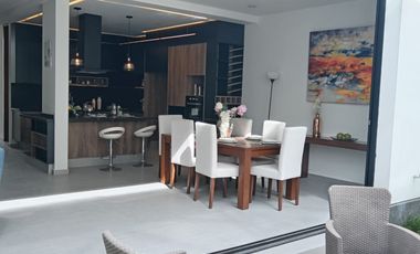 CASA EN VENTA EN VALLE IMPERIAL COTO 21