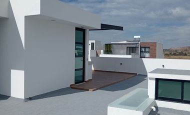 CASA EN VENTA EN VALLE IMPERIAL COTO 21