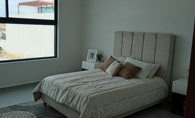 CASA EN VENTA EN VALLE IMPERIAL COTO 21